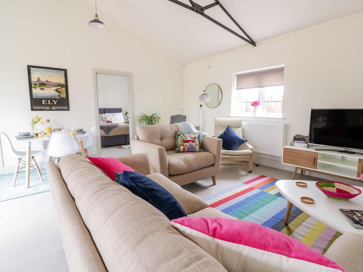 Oak Cottage At Gravel Farm Stretham المظهر الخارجي الصورة